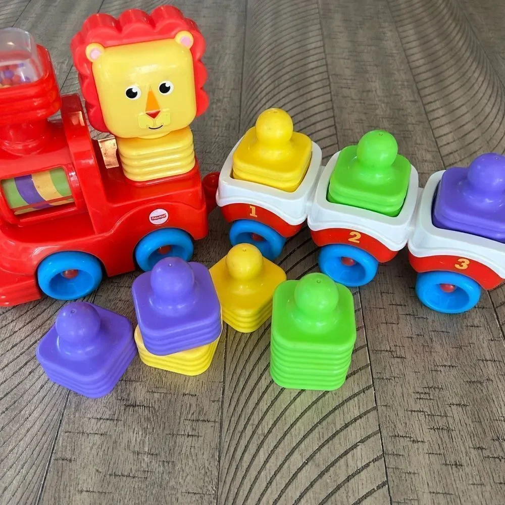 Easy as 1 2 3 CLASSIC Choo Choo Train 🚂 and Blocks Toy Set Tiger🐯& 9 blocks!